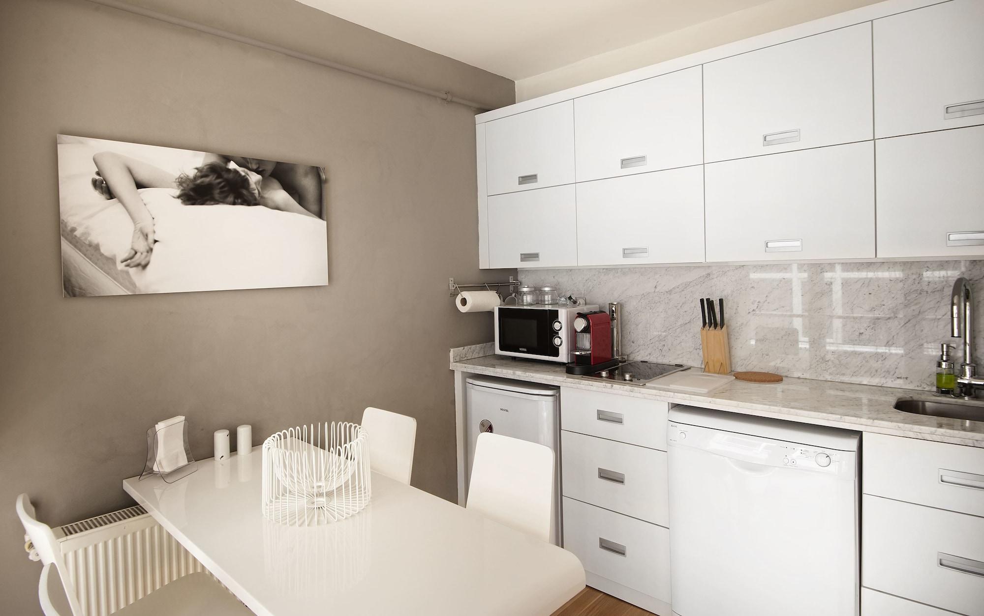Nuru Ziya Residences 2*